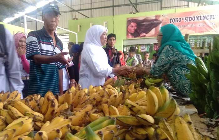Pedagang Pasar Baru Tuban Sambut Paslon Nomor 1: Bu Khofifah Jos Pedagang Pasar Baru Tuban Sambut Paslon Nomor 1: Bu Khofifah Jos