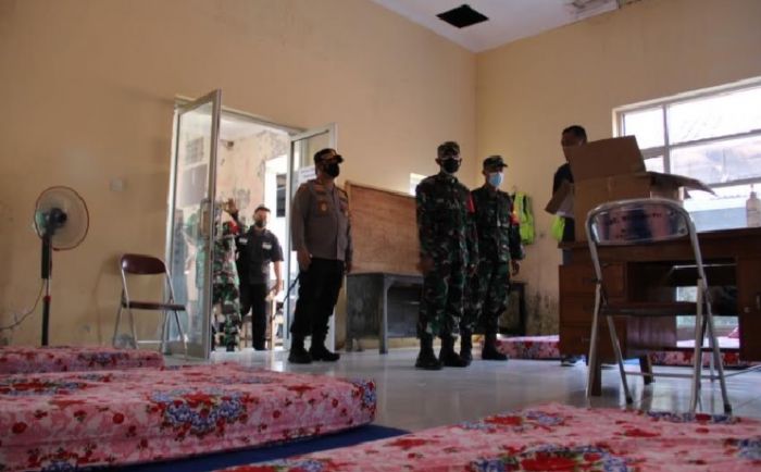 Kapolres Kediri Kota dan Dandim 0809 Tinjau Ruang Isoter Antisipasi Lonjakan Covid-19 Kapolres Kediri Kota dan Dandim 0809 Tinjau Ruang Isoter Antisipasi Lonjakan Covid-19