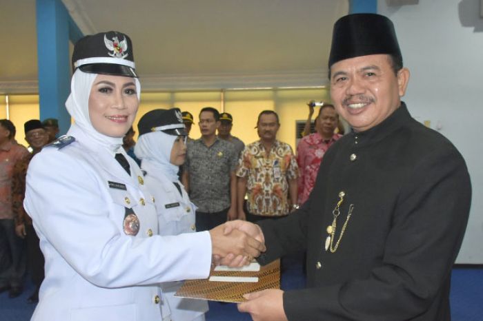 Wabup Mojokerto Lantik Tujuh Orang Kades Hasil Pilkades Serentak Wabup Mojokerto Lantik Tujuh Orang Kades Hasil Pilkades Serentak