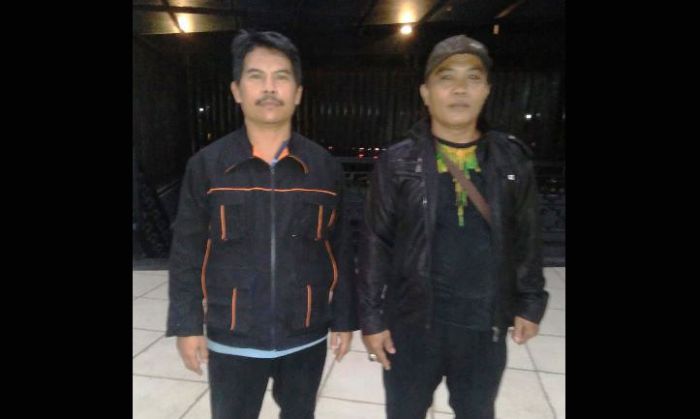 Waka Komisi I DPRD Gresik Terjunkan 2 Petugas Jaga Alun-alun dari PSK Waka Komisi I DPRD Gresik Terjunkan 2 Petugas Jaga Alun-alun dari PSK