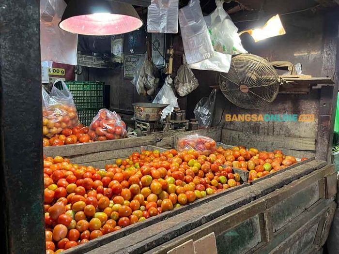 Harga Pangan Lumajang 8 Februari 2026: Cabai Keriting Rp35.333/kg, Tomat Rp4.500/kg