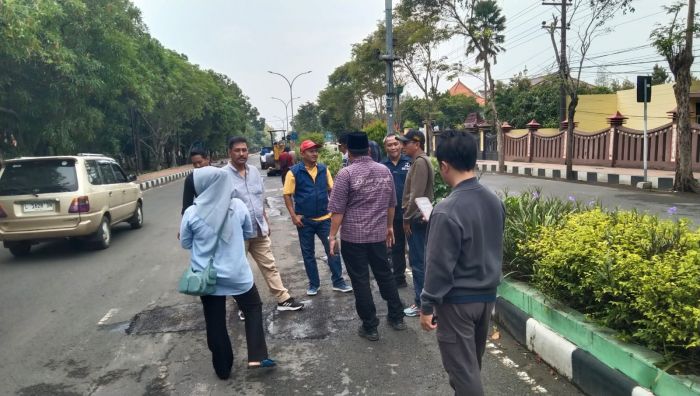 Komisi III DPRD Bangkalan Monitoring Mendadak Proyek Tambal Sulam Jalan Kabupaten