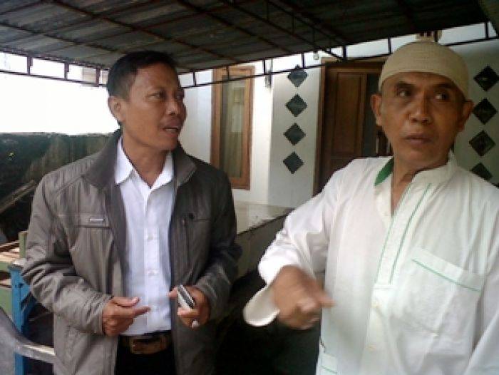 Warga Mojo Surabaya Protes Pendirian Tower Warga Mojo Surabaya Protes Pendirian Tower