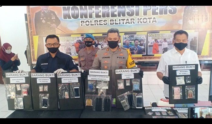 Amankan 9 Tersangka Kasus Narkoba, Polres Blitar Kota Ungkap Jaringan Lapas Amankan 9 Tersangka Kasus Narkoba, Polres Blitar Kota Ungkap Jaringan Lapas