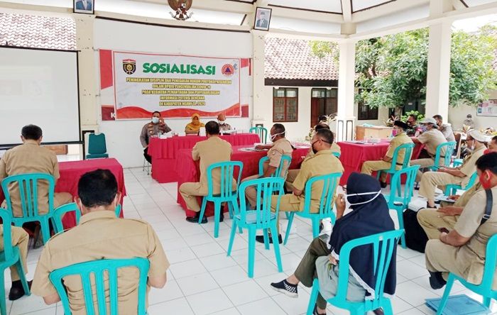 Banyak Warga Abai, Polres Ngawi Gandeng Kejari Sosialisasi Prokes Covid-19 Banyak Warga Abai, Polres Ngawi Gandeng Kejari Sosialisasi Prokes Covid-19