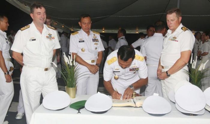Kaskoarmada II Hadiri Cocktail Party di Kapal Perang Australia Kaskoarmada II Hadiri Cocktail Party di Kapal Perang Australia