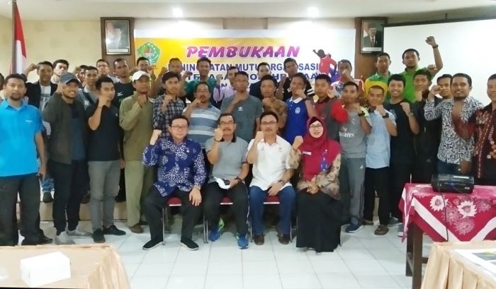 Dispora Pamekasan Gelar Pelatihan Untuk Pelatih Futsal Dispora Pamekasan Gelar Pelatihan Untuk Pelatih Futsal