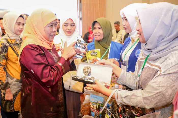 Dari Tanah Suci Madinah, Khofifah Berharap UMKM Naik Kelas dan Meng-Global Dari Tanah Suci Madinah, Khofifah Berharap UMKM Naik Kelas dan Meng-Global
