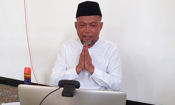 Webinar Bareng Ketua MPR RI, Syafiuddin: Santri Harus Tetap Aktif dan Update Perkembangan Zaman Webinar Bareng Ketua MPR RI, Syafiuddin: Santri Harus Tetap Aktif dan Update Perkembangan Zaman
