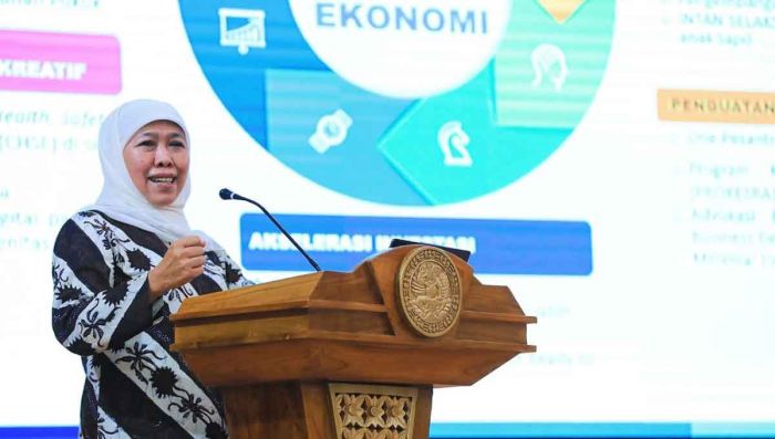 Gubernur Khofifah Sampaikan Visi-Misinya Jadikan Jatim Leading Smart Industrial Province Gubernur Khofifah Sampaikan Visi-Misinya Jadikan Jatim Leading Smart Industrial Province