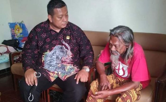 Mbah War, Sang Maestro Biola Asal Kediri itu Meninggal Dunia Mbah War, Sang Maestro Biola Asal Kediri itu Meninggal Dunia