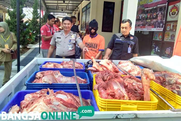 Penjual Daging Sapi Glonggongan Antar Provinsi Dibekuk Satreskrim Polres Magetan Penjual Daging Sapi Glonggongan Antar Provinsi Dibekuk Satreskrim Polres Magetan