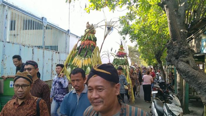 Wujud Rasa Syukur, Warga Kelurahan Dandangan Kota Kediri Gelar Kirab Tumpeng dan Bersih Desa Wujud Rasa Syukur, Warga Kelurahan Dandangan Kota Kediri Gelar Kirab Tumpeng dan Bersih Desa