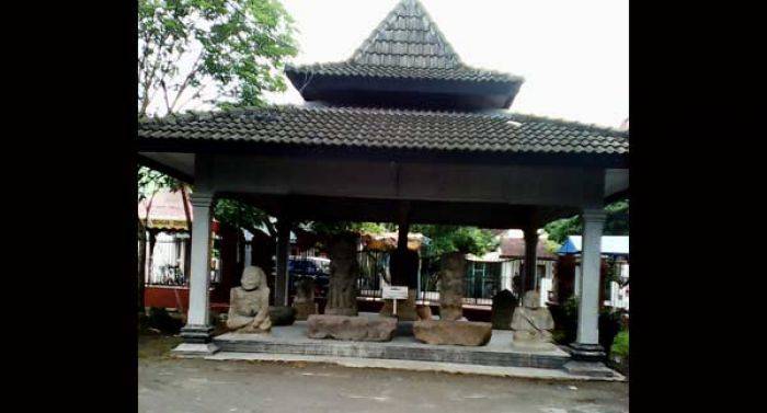Keberadaan Dua Situs Patung Purbakala Asal Tapan Trenggalek jadi Misteri Keberadaan Dua Situs Patung Purbakala Asal Tapan Trenggalek jadi Misteri