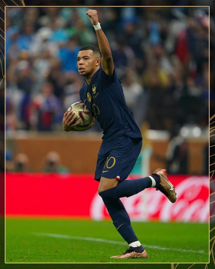 Top Skor Piala Dunia 2022: Kylian Mbappe Raih Sepatu Emas Usai Cetak Hattrick Top Skor Piala Dunia 2022: Kylian Mbappe Raih Sepatu Emas Usai Cetak Hattrick