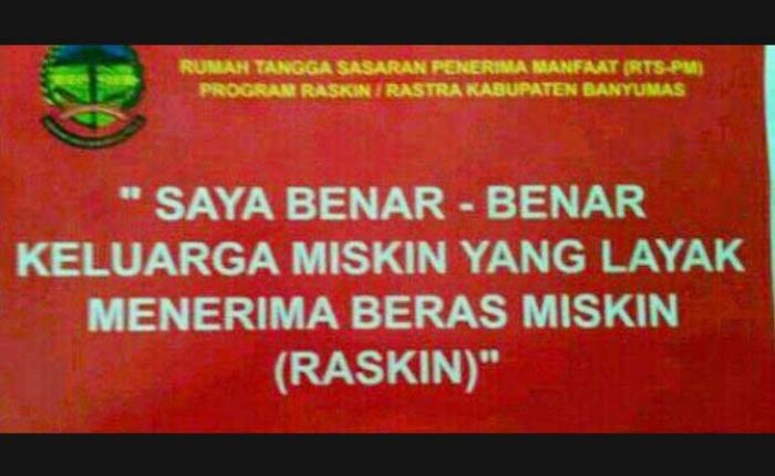 Bupati Banyumas Tegaskan Tak akan Tarik Stiker Raskin yang Dinilai Kontroversial Bupati Banyumas Tegaskan Tak akan Tarik Stiker Raskin yang Dinilai Kontroversial