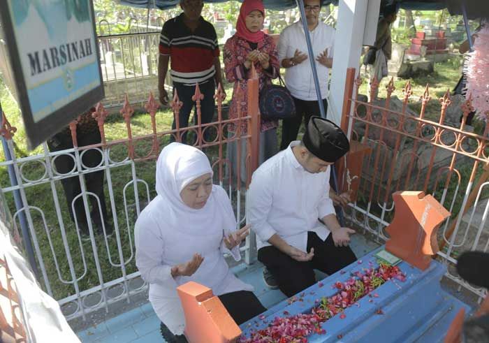 May Day, Khofifah-Emil Ziarah ke Makam Aktivis Buruh Marsinah May Day, Khofifah-Emil Ziarah ke Makam Aktivis Buruh Marsinah