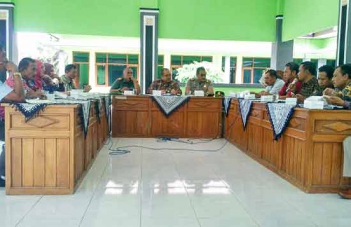 Evaluasi DD dan ADD Tahun 2016 di Desa Kecamatan Jatirogo, Komisi A Soroti Pembuatan Laporan Evaluasi DD dan ADD Tahun 2016 di Desa Kecamatan Jatirogo, Komisi A Soroti Pembuatan Laporan