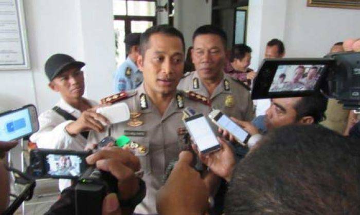 Antisipasi Terorisme dan Gafatar, Kapolres Sampang Galakkan Siskamling Terpadu Antisipasi Terorisme dan Gafatar, Kapolres Sampang Galakkan Siskamling Terpadu