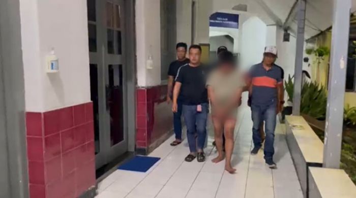 Pelaku Curanmor di Jalan Tidar Surabaya Babak Belur Dihajar Warga Pelaku Curanmor di Jalan Tidar Surabaya Babak Belur Dihajar Warga