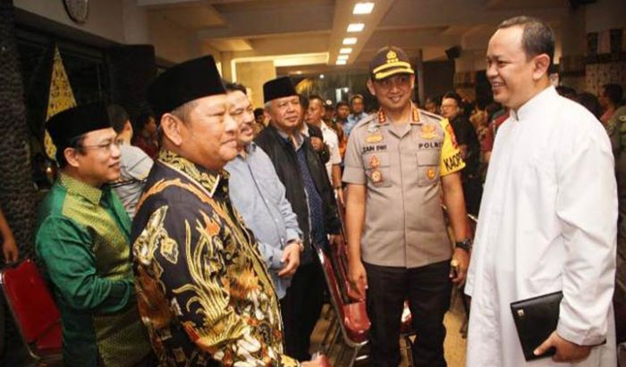Sinergitas Forkopimda Kabupaten Sidoarjo, Berikan Rasa Aman di Malam Natal 2019 Sinergitas Forkopimda Kabupaten Sidoarjo, Berikan Rasa Aman di Malam Natal 2019