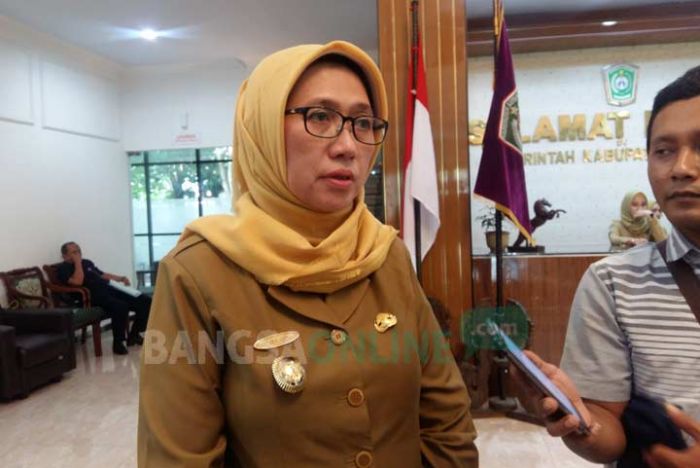 Wow, Wabup Lumajang Bakal Berikan 10 Kali Gajinya Bagi Penangkap Maling Sapi Wow, Wabup Lumajang Bakal Berikan 10 Kali Gajinya Bagi Penangkap Maling Sapi