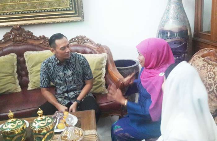 AHY Lakukan Pertemuan Khusus dengan Khofifah AHY Lakukan Pertemuan Khusus dengan Khofifah