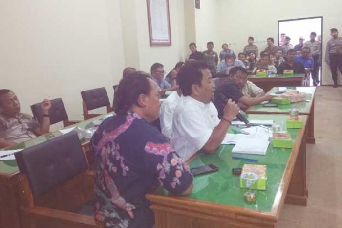 Tak Transparan Soal Kandungan Emas, Pertambangan PT SMN di Watulimo Trenggalek Dihentikan Dewan Tak Transparan Soal Kandungan Emas, Pertambangan PT SMN di Watulimo Trenggalek Dihentikan Dewan