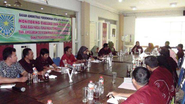 Pemkot Probolinggo Gelar Monitoring dan Evaluasi Dana Cukai Pemkot Probolinggo Gelar Monitoring dan Evaluasi Dana Cukai