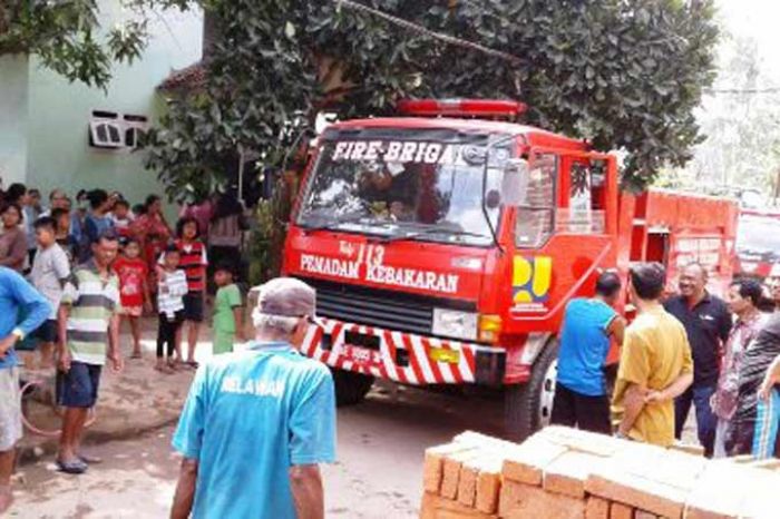 Gara-gara Korsleting Listrik, Satu Rumah Terbakar di Desa Bangunsari Pacitan Gara-gara Korsleting Listrik, Satu Rumah Terbakar di Desa Bangunsari Pacitan