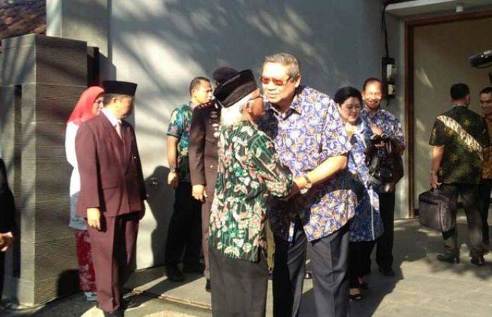 SBY Hadiri Upacara Peringatan HUT Kemerdekaan RI ke-71 di Pacitan SBY Hadiri Upacara Peringatan HUT Kemerdekaan RI ke-71 di Pacitan