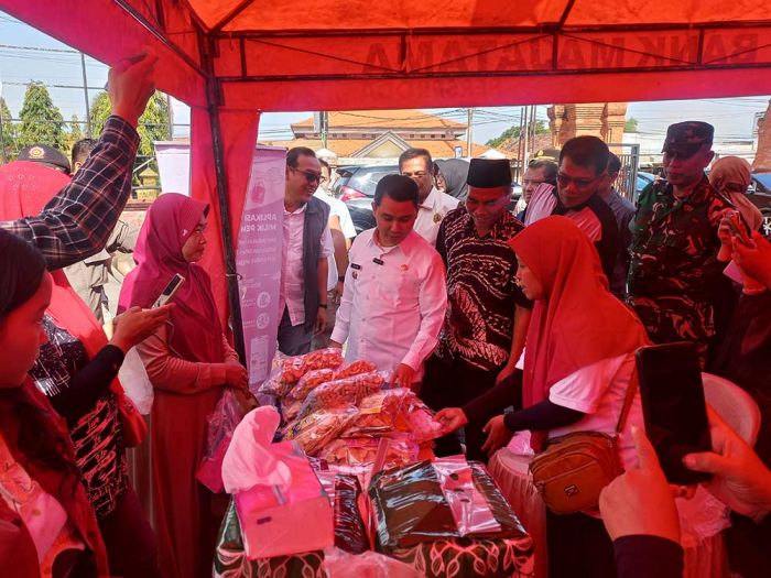 Kendalikan Inflasi dan Ketersediaan Bahan Pokok, Pemkab Mojokerto Gelar Pasar Murah