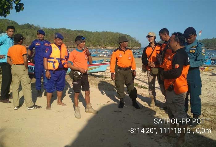 Perahu Karam, Satu Nelayan Asal Pacitan Dilaporkan Hilang Perahu Karam, Satu Nelayan Asal Pacitan Dilaporkan Hilang