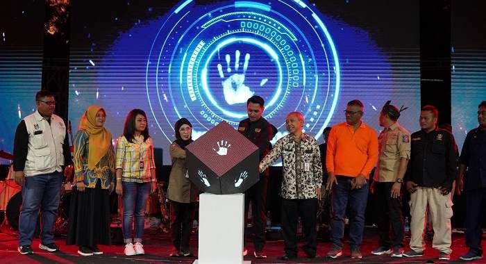 Duta Fest Jatim 2024, Bupati Lindra: Tularkan Semangat Gotong-royong pada Masyarakat Duta Fest Jatim 2024, Bupati Lindra: Tularkan Semangat Gotong-royong pada Masyarakat