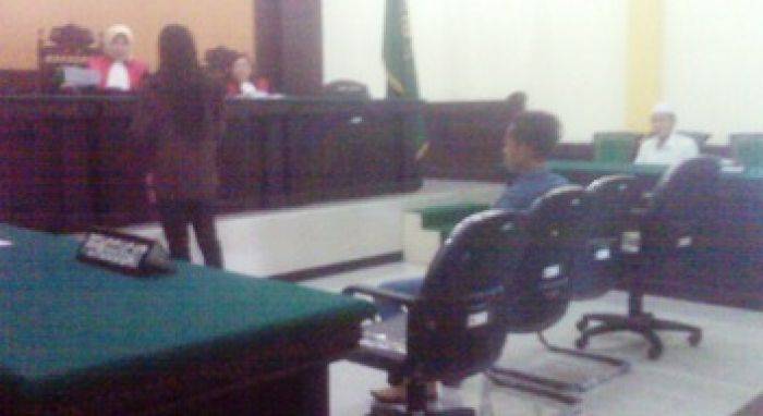 Ringan Tangan, Ustadz Amanatul Ummah Diadili Ringan Tangan, Ustadz Amanatul Ummah Diadili