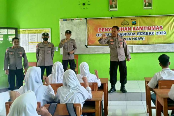 Pelihara Kamtibmas, Anggota Polres Ngawi Blusukan Pelihara Kamtibmas, Anggota Polres Ngawi Blusukan