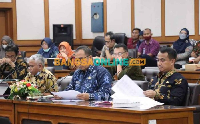 Tunggakan Proyek di Gresik pada 2022 Sudah Dibayar Tunggakan Proyek di Gresik pada 2022 Sudah Dibayar