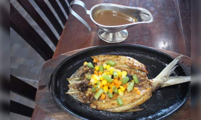 Nikmatnya Steak Bandeng di Rumah Makan Asap-Asap Sidoarjo Nikmatnya Steak Bandeng di Rumah Makan Asap-Asap Sidoarjo