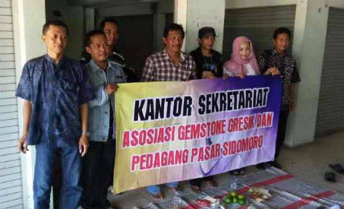 Sepi Pengunjung, Pasar Sidomoro Gresik Disulap Jadi Sentra Akik Sepi Pengunjung, Pasar Sidomoro Gresik Disulap Jadi Sentra Akik