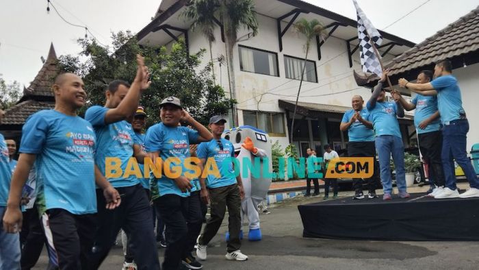 KAI Daop 7 Gelar Jalan Sehat Bareng Stakeholder dan Kenalkan KA Madiun Jaya KAI Daop 7 Gelar Jalan Sehat Bareng Stakeholder dan Kenalkan KA Madiun Jaya