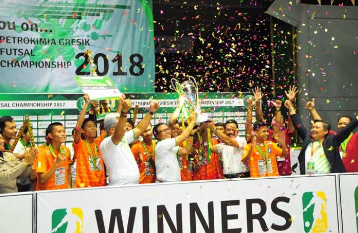 SMA NU 2 Gresik Sabet Juara Petrokimia Gresik Futsal Championship 2017 SMA NU 2 Gresik Sabet Juara Petrokimia Gresik Futsal Championship 2017