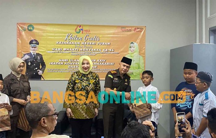 Peringati Hari Bhakti Adhyaksa, Kejari Tuban Gelar Sunatan Massal Peringati Hari Bhakti Adhyaksa, Kejari Tuban Gelar Sunatan Massal