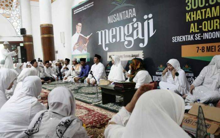 FPKB DPRD Surabaya Gelar Gerakan Nusantara Mengaji, Khatamkan Al-Quran di Masjid Sunan Ampel FPKB DPRD Surabaya Gelar Gerakan Nusantara Mengaji, Khatamkan Al-Quran di Masjid Sunan Ampel