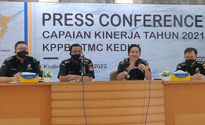KPPBC TMC Kediri Beber Capaian Kinerja Tahun 2021 KPPBC TMC Kediri Beber Capaian Kinerja Tahun 2021