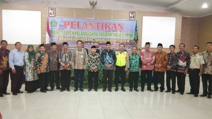 Dirjen PHU Kemenag RI Lantik PPIH Embarkasi Surabaya Dirjen PHU Kemenag RI Lantik PPIH Embarkasi Surabaya