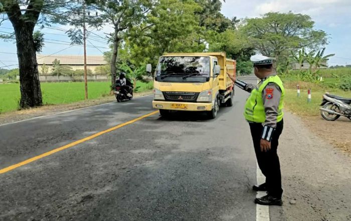 Cegah Kecelakaan, Satlantas Polres Ngawi Tingkatkan Patroli di Jalur Blackspot Cegah Kecelakaan, Satlantas Polres Ngawi Tingkatkan Patroli di Jalur Blackspot