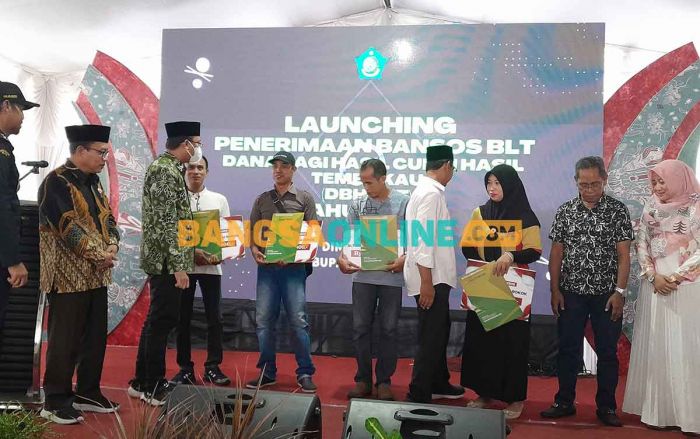 Jelang Lebaran, 3.383 Buruh Pabrik Rokok di Sidoarjo Terima BLT Jelang Lebaran, 3.383 Buruh Pabrik Rokok di Sidoarjo Terima BLT