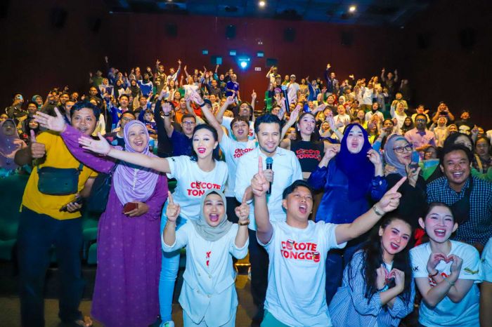 Wagub Emil Apresiasi Film Cocote Tonggo, Tampilkan Realitas Kehidupan Masyarakat Jawa Wagub Emil Apresiasi Film Cocote Tonggo, Tampilkan Realitas Kehidupan Masyarakat Jawa
