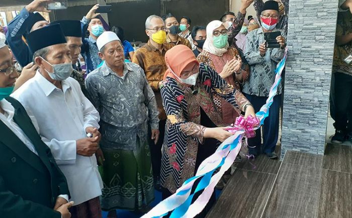 Menaker Ida Fauziyah Resmikan BLK Komunitas Pertama Pada Tahun 2020 Menaker Ida Fauziyah Resmikan BLK Komunitas Pertama Pada Tahun 2020