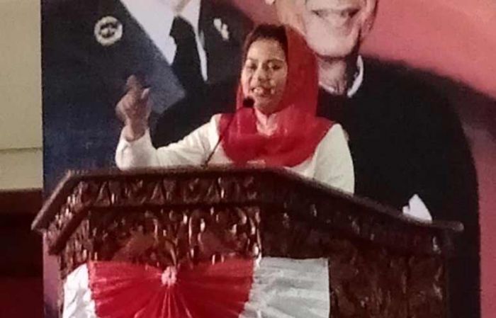 Puti Soekarno: Rakyat Jawa Timur Tidak Takut! Puti Soekarno: Rakyat Jawa Timur Tidak Takut!